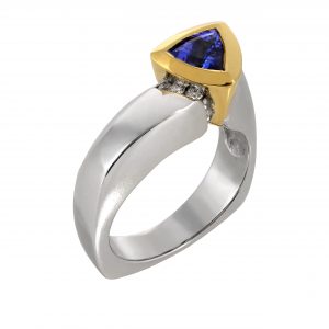 0.90ct Tanzanite & Diamond ‘Halo’ Design Ring